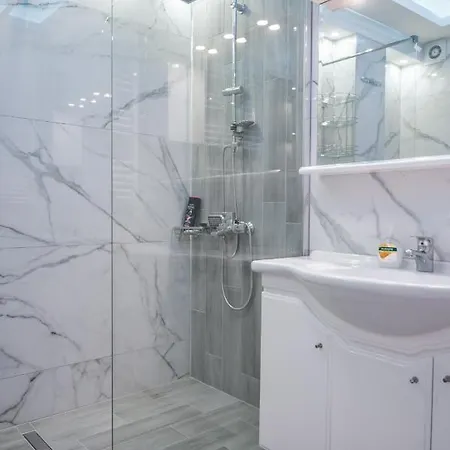 Apartment Lovely With Balcony In The City Center Katerini