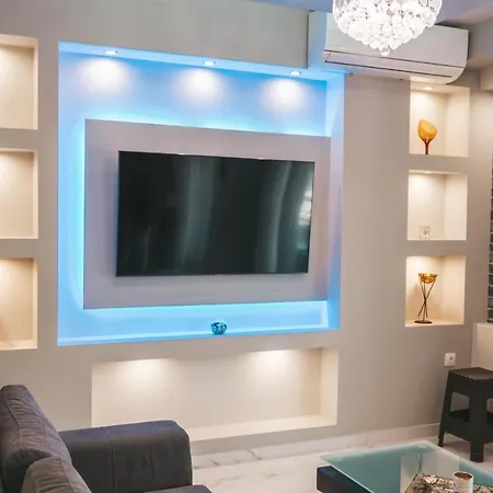 Apartment Lovely With Balcony In The City Center