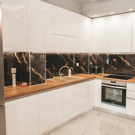 Lovely With Balcony In The City Center Katerini