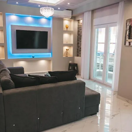 Lovely With Balcony In The City Center
